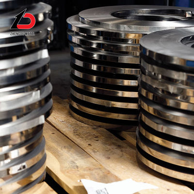 Kaltgewalzte Edelstahl 304 Spirale 8K Oberflächenbreite 3000 mm
