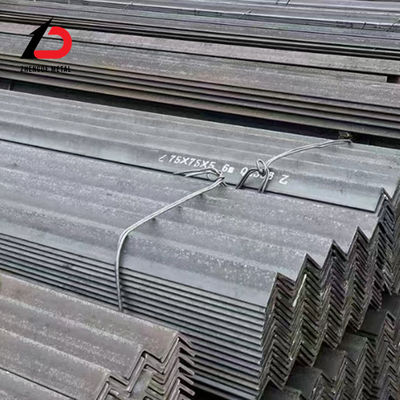 Strukturell warmgewalzte, perforierte Winkelstange mit niedrigem Kohlenstoffgehalt, leicht Ss400 ASTM A36m S235jr
