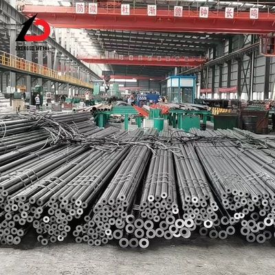 Fabrik-direkte JIS-Standard EN 10219 S235jr S355gh Nahtloses Rohr aus leichtem Stahl Schwarzes Eisen-Stahlrohr 6m 12m Kohlenstoffstahl Nahtloses Rohr Preis