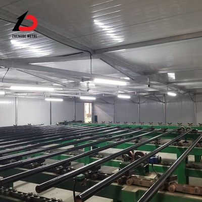 Rohrleitung aus Kohlenstoffstahl A106 Grb A53 Grb API 5L X42/X52/X65/X70/X80 A333 Seamless Pipe aus Legierungsstahl Sch40 Sch80 Seamless Fluid Gas Tube