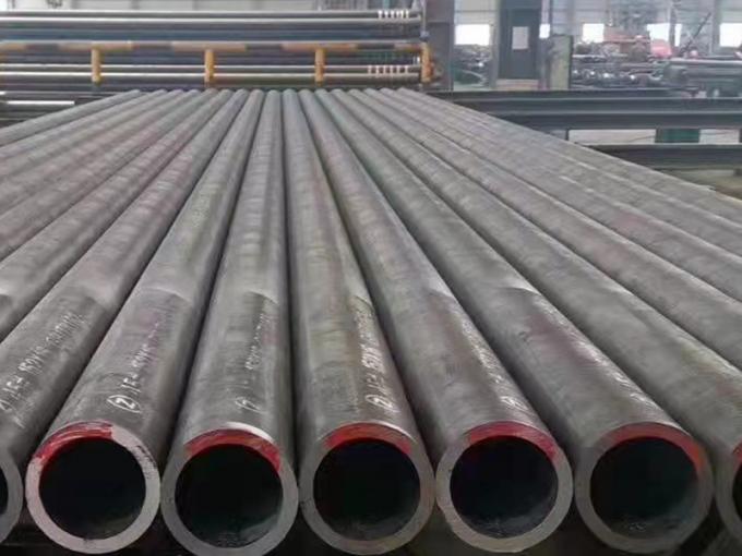 Fabrik-direkte JIS-Standard EN 10219 S235jr S355gh Nahtloses Rohr aus leichtem Stahl Schwarzes Eisen-Stahlrohr 6m 12m Kohlenstoffstahl Nahtloses Rohr Preis 4