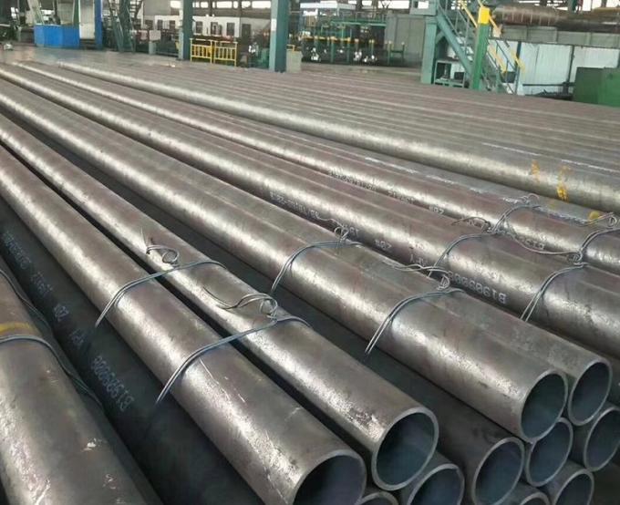 Fabrik-direkte JIS-Standard EN 10219 S235jr S355gh Nahtloses Rohr aus leichtem Stahl Schwarzes Eisen-Stahlrohr 6m 12m Kohlenstoffstahl Nahtloses Rohr Preis 5